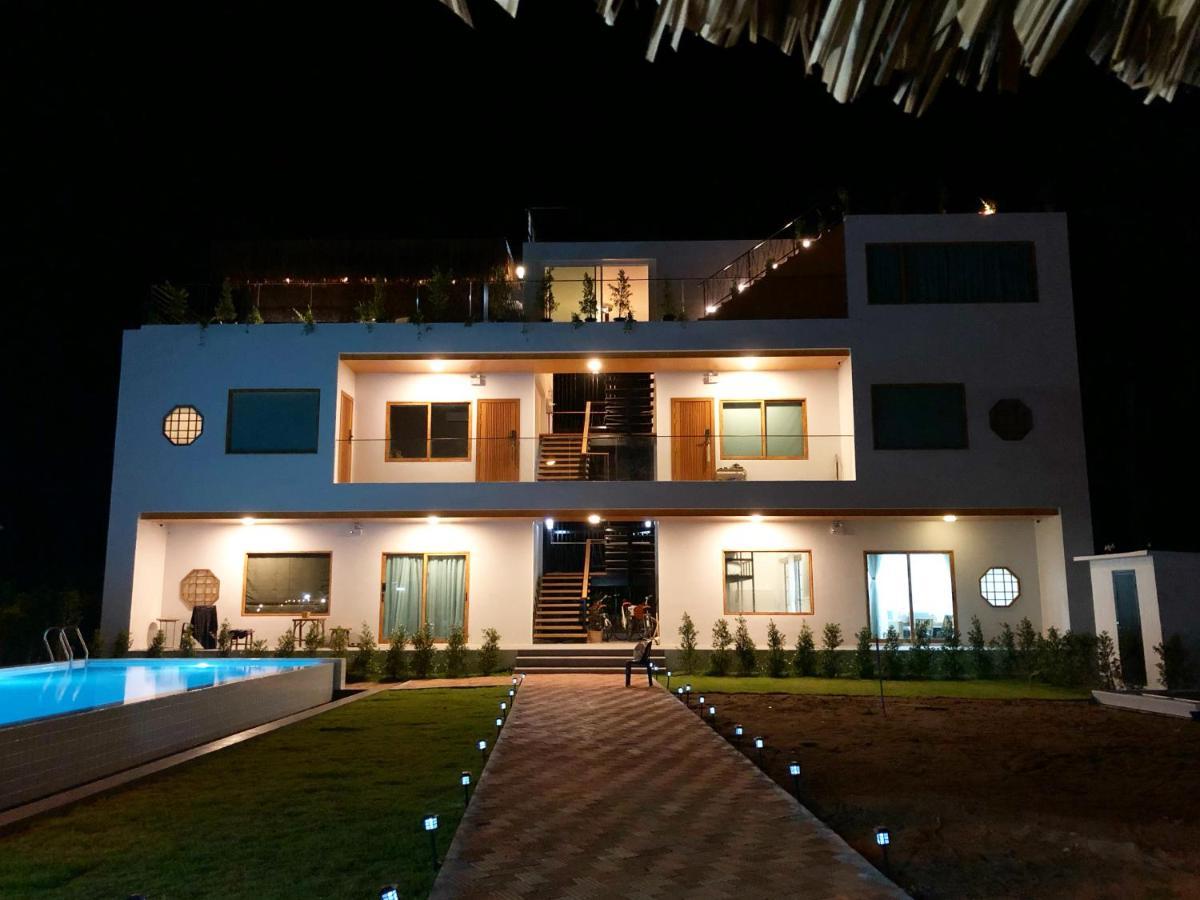 Wayla Villa@Maikhaobeach Mai Khao Exterior photo