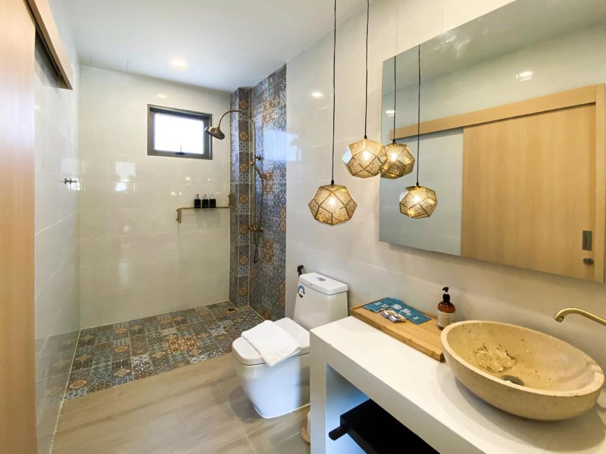 Wayla Villa@Maikhaobeach Mai Khao Exterior photo